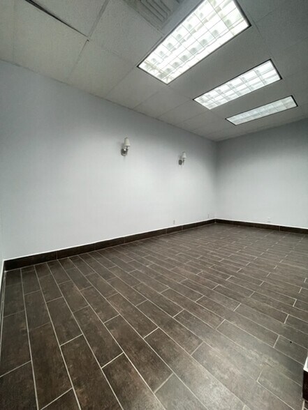 More Photos Of 2012-2040 Monroe St, Dearborn Medical For Lease