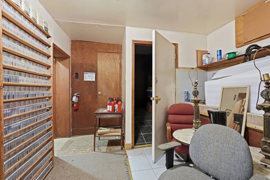 More Photos Of 1142-1148 Broadway, Camden Flex For Sale