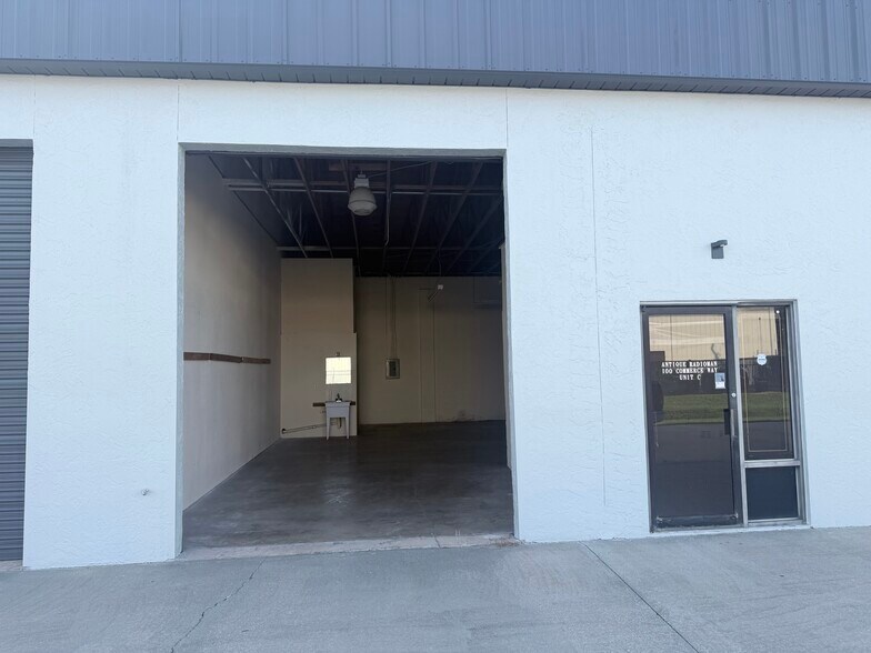 More Photos Of 100 Commerce Way, Sanford Warehouse For Lease