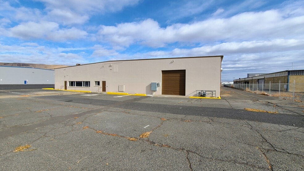 More Photos Of 1223 N 6th Ave, Yakima Manufacturing For Lease