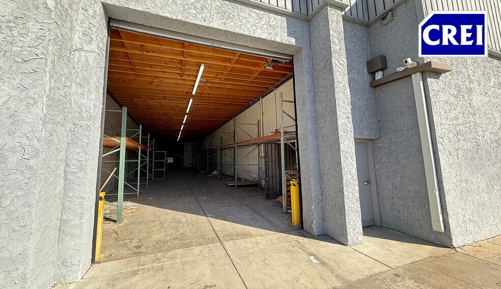More Photos Of 841 Celis St, San Fernando Warehouse For Lease
