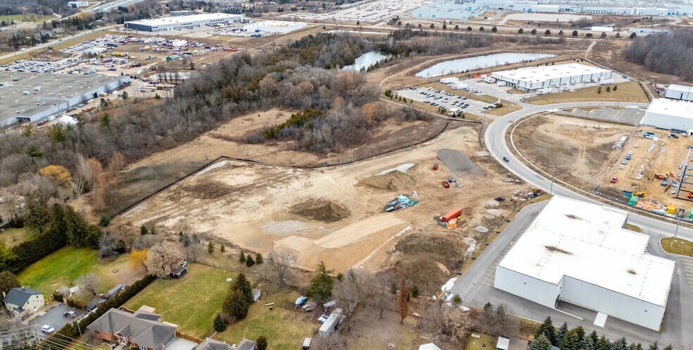 More Photos Of 100 Goddard Cres, Cambridge Distribution For Sale
