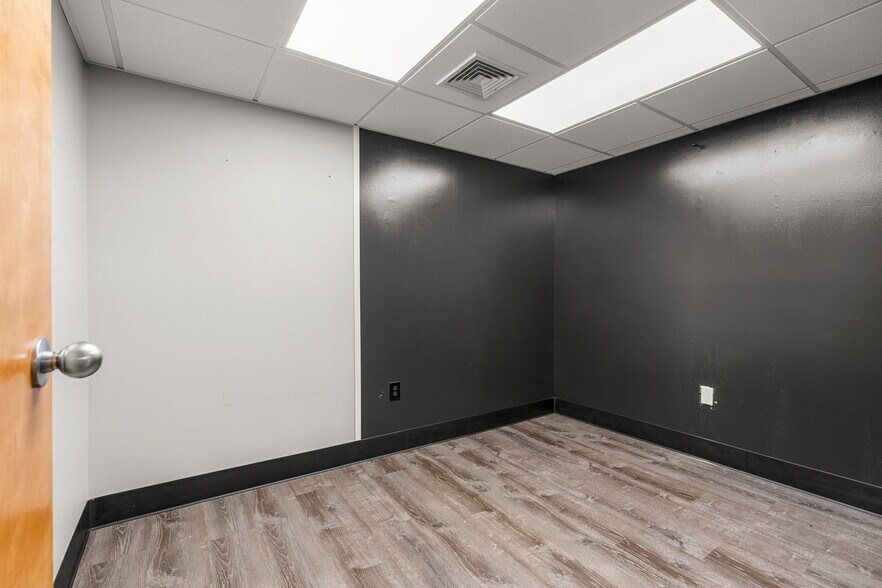 More Photos Of 859 Washington St, Easton Office For Lease