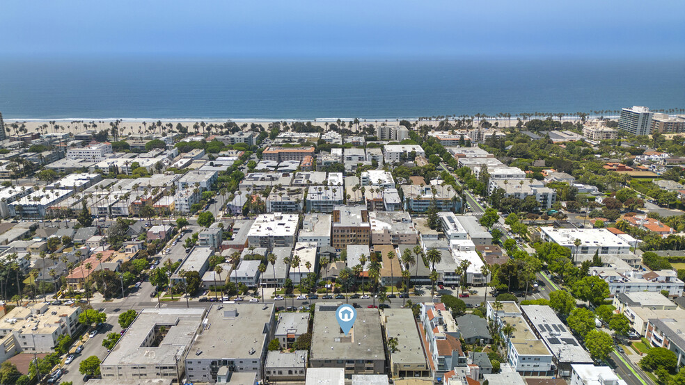 Primary Photo Of 833 5th St, Santa Monica Apartments For Sale