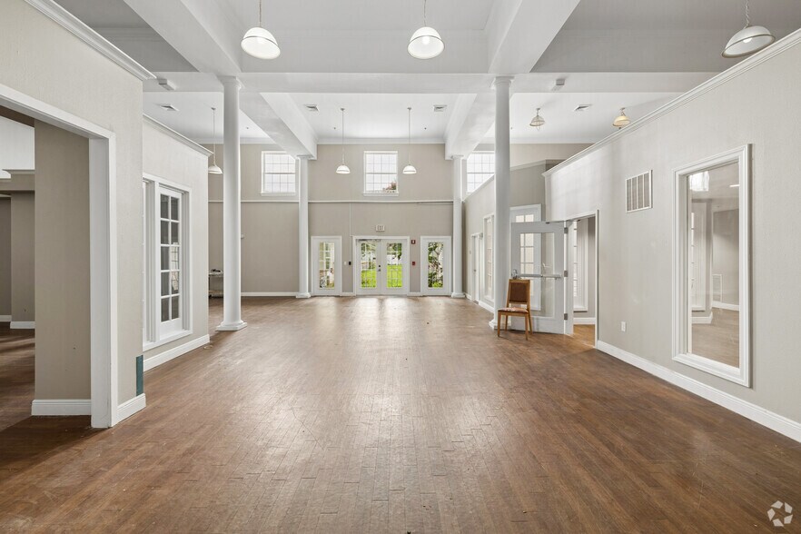 More Photos Of 3428 Gulf Breeze Pky, Gulf Breeze Congregate Senior Housing For Sale