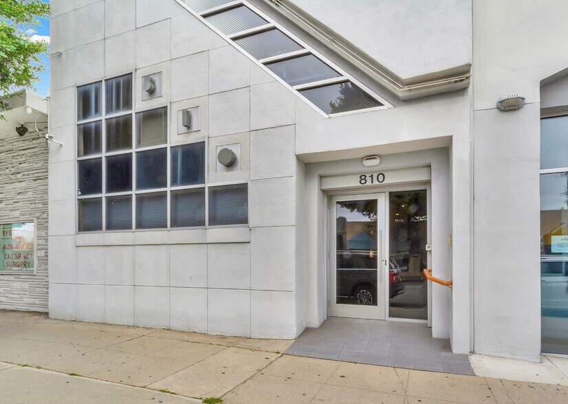 Primary Photo Of 810 S Robertson Blvd, Los Angeles Storefront Retail Office For Sale
