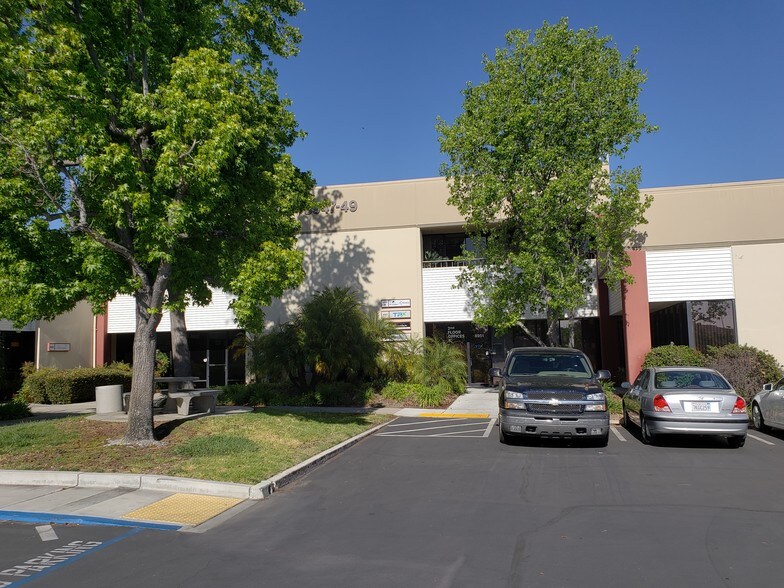 More Photos Of 8943-8951 Complex Dr, San Diego Office For Sale