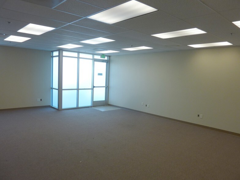 More Photos Of 1805-1823 S Murray Blvd, Colorado Springs Manufacturing For Lease