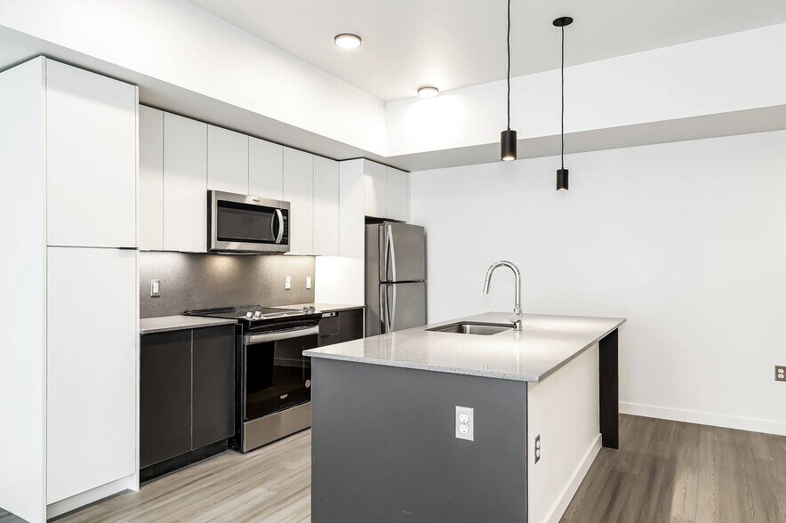 More Photos Of 10777 Main St, Bellevue Apartments For Lease