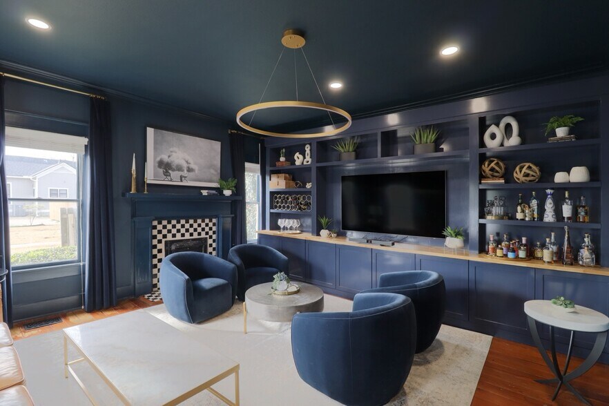 More Photos Of 1102 S Rock St, Georgetown Office Residential For Lease