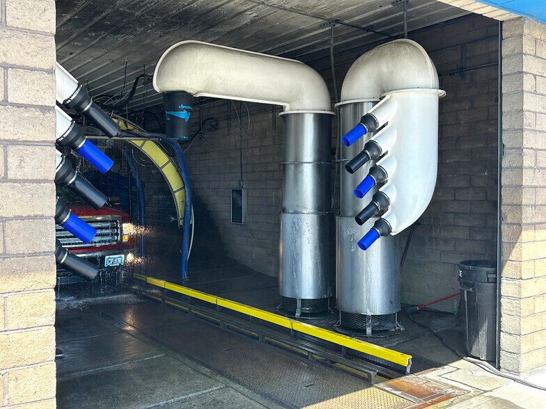 More Photos Of 1441 Broadway St, Eureka Carwash For Sale