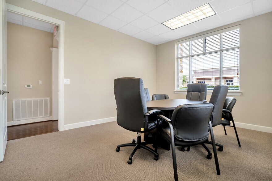 More Photos Of 2219 Sawdust Rd, The Woodlands Medical For Sale