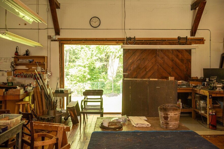 More Photos Of 33 Maple Ave, Claverack Flex For Sale