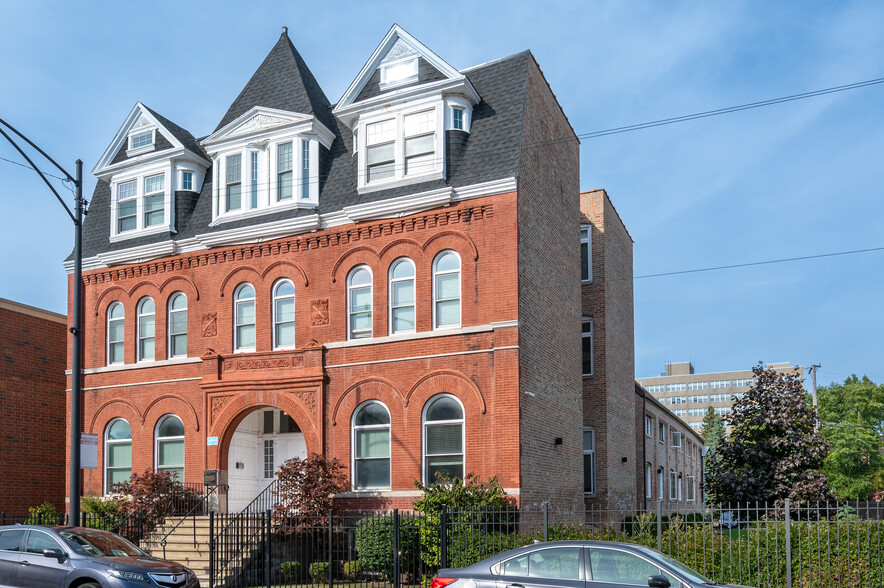 Primary Photo Of 3140 S Indiana Ave, Chicago Apartments For Sale