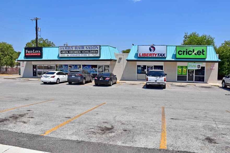 More Photos Of 7126-7118 W Military Dr, San Antonio Storefront For Sale