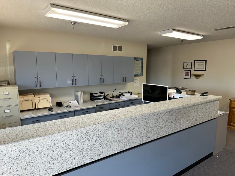 More Photos Of 1005 16th Ave S, Princeton Manufacturing For Sale