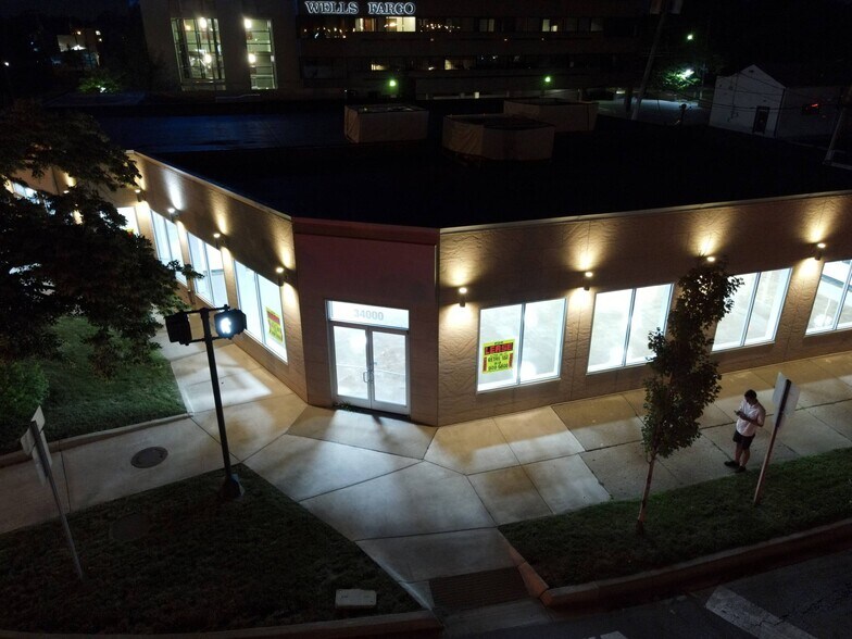 Primary Photo Of 34040 Woodward Ave, Birmingham Storefront Retail Office For Lease