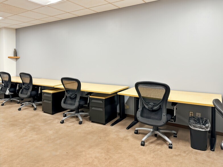 More Photos Of 102 S Tejon St, Colorado Springs Coworking Space