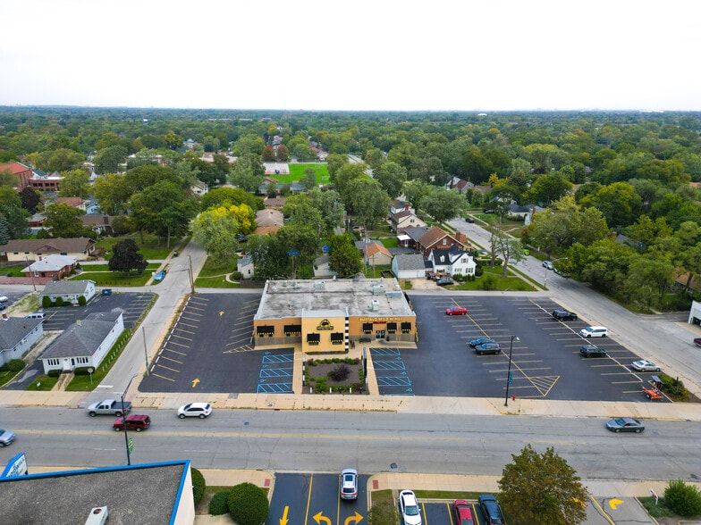 More Photos Of 3720 Ridge Rd, Lansing Restaurant For Lease