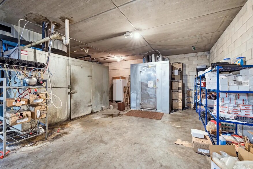 More Photos Of 8775 N 107th St, Milwaukee Restaurant For Sale