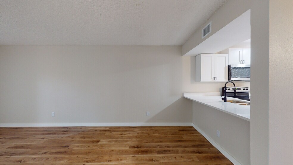 More Photos Of 7786 62nd St N, Pinellas Park Apartments For Sale