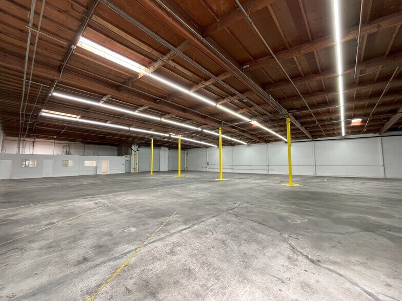 More Photos Of 300-332 Littlefield Ave, South San Francisco Showroom For Lease