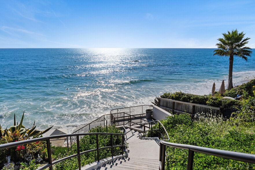 More Photos Of 1427 S Coast Hwy, Laguna Beach Storefront For Lease