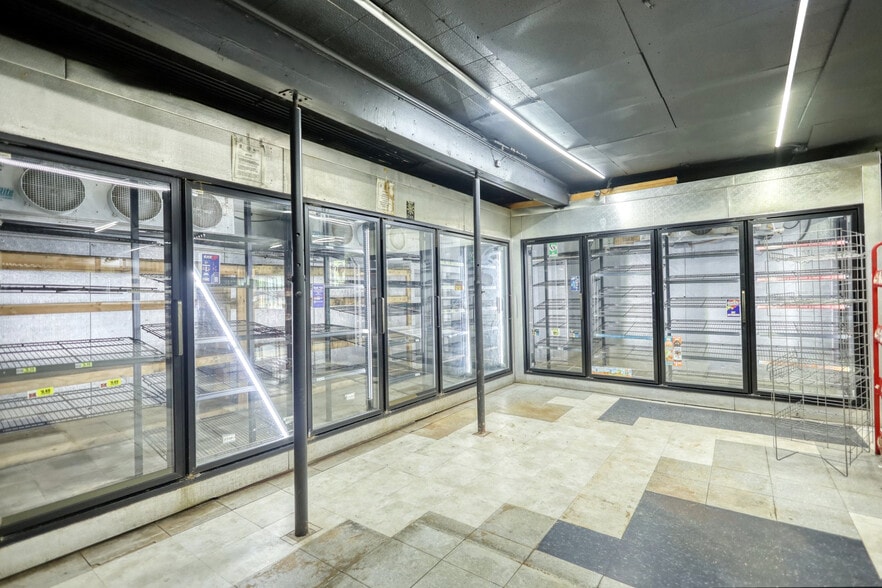 More Photos Of 510 S Camellia Blvd, Fort Valley Convenience Store For Sale