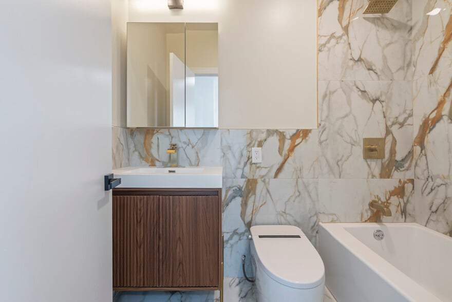 More Photos Of 1618 S Broad St, Philadelphia Apartments For Sale