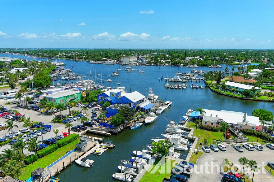 More Photos Of 4069-4129 SE Salerno Rd, Stuart General Retail For Lease