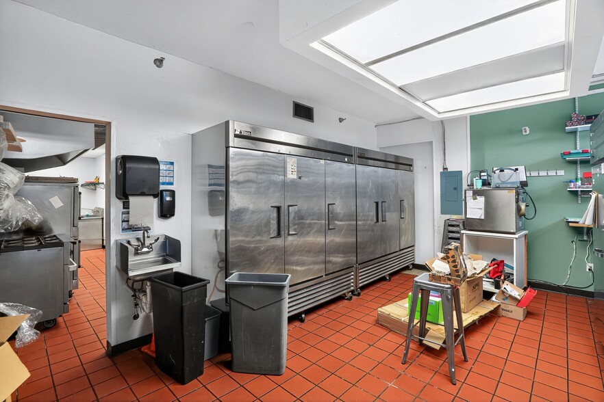 More Photos Of 17-19 E Martin St, Raleigh Office For Lease