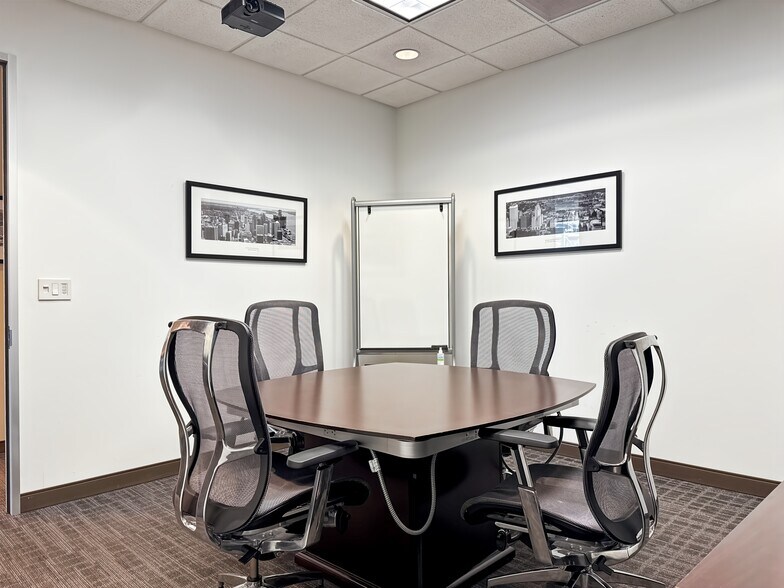 More Photos Of 1622-1650 W End Blvd, Saint Louis Park Coworking Space