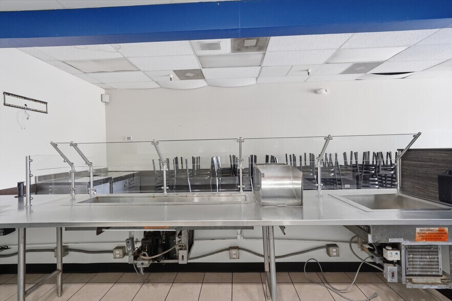 More Photos Of 867-873 Sutton Way, Grass Valley General Retail For Lease