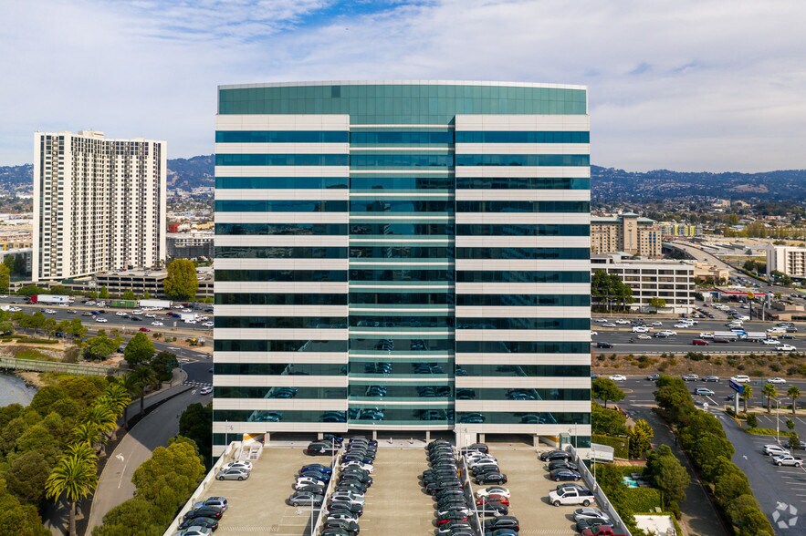 More Photos Of 2100 Powell St, Emeryville Office For Lease