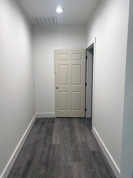 More Photos Of 7373 N Philadelphia Ave, Portland Apartments For Lease