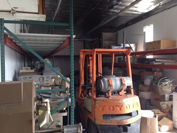 More Photos Of 5264 Long Beach Blvd, Long Beach Light Distribution For Lease