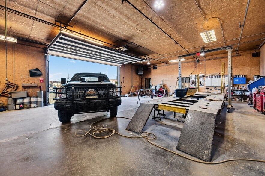 More Photos Of 601 S 10th St, Gunnison Warehouse For Sale