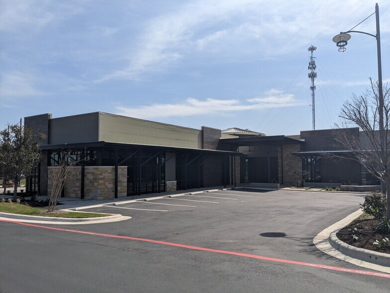 More Photos Of Highway 79, Hutto Unknown For Lease