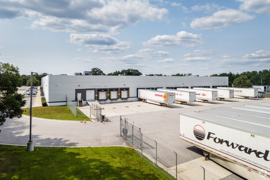 More Photos Of 521 McCormick Dr, Glen Burnie Warehouse For Lease