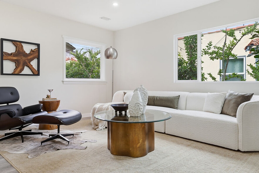 More Photos Of 10714 Valley Spring Ln, North Hollywood Apartments For Sale