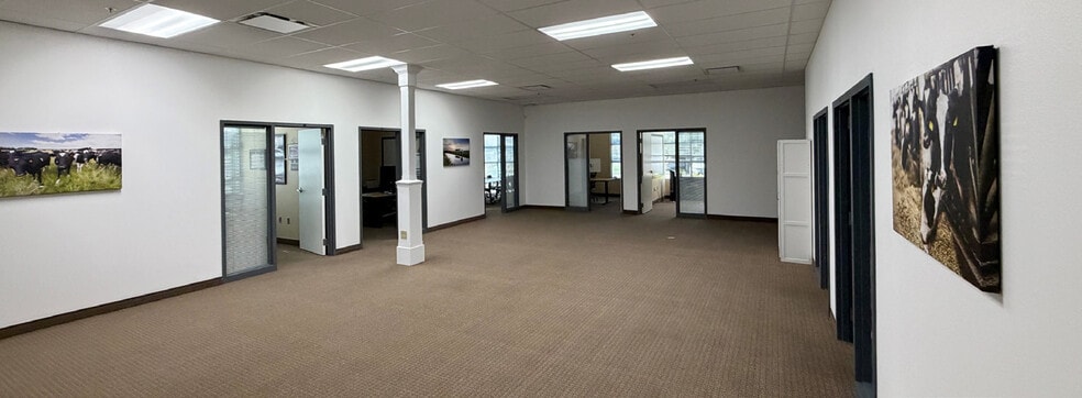 More Photos Of 7621 N Del Mar Ave, Fresno Office For Lease