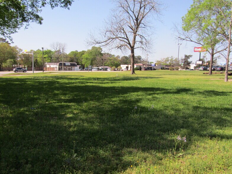 More Photos Of 614 W Church, Livingston Land For Sale