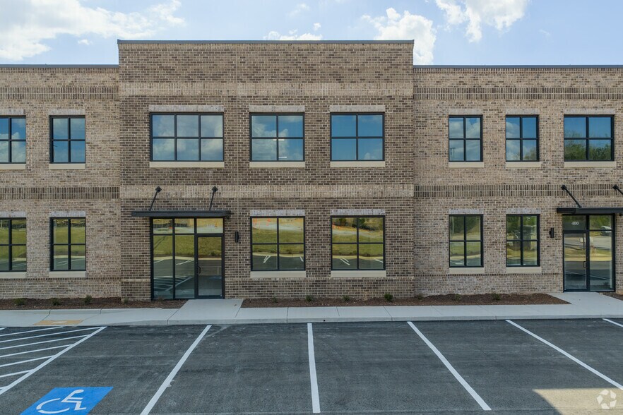 More Photos Of 4187 Tanners Creek Dr, Flowery Branch Warehouse For Lease