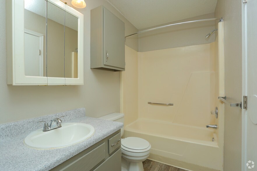 More Photos Of 6326 S 107th East Ave, Tulsa Apartments For Sale