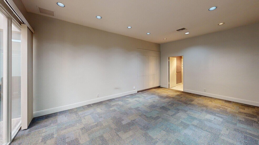 More Photos Of 13722 S Harvard Pl, Gardena Industrial For Lease