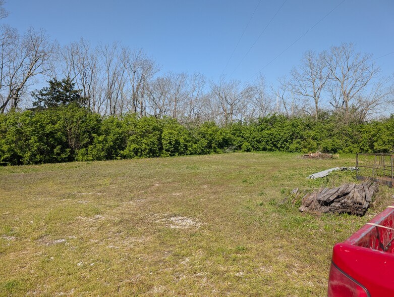 More Photos Of 707 Jewell Rd, Wilmore Warehouse For Sale