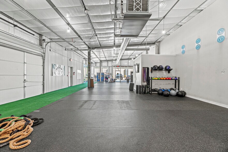 More Photos Of 11703-11711 Spring Cypress Rd, Tomball Unknown For Lease