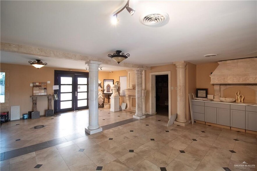 More Photos Of 2900 N McColl Rd, McAllen Office For Sale