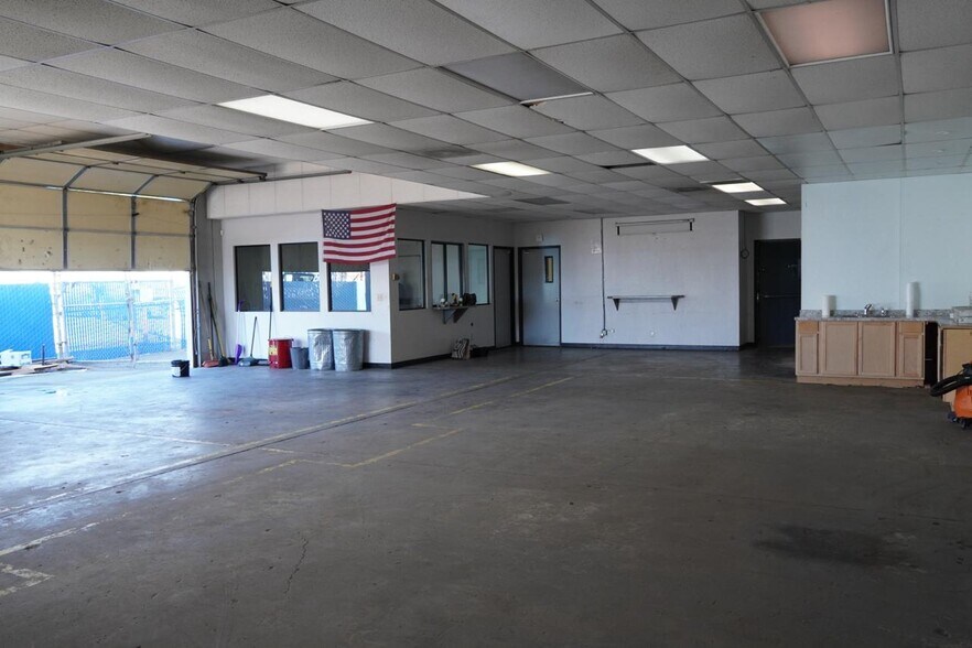 More Photos Of 1584 Silica Ave, Sacramento Industrial For Sale