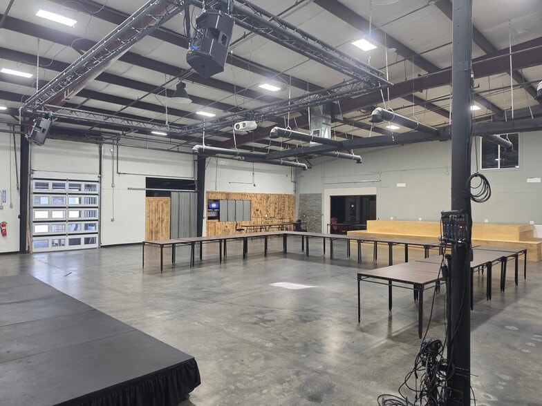 More Photos Of 1657 N State St, Lehi Manufacturing For Sale